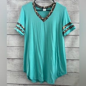 Heimish USA Ladies V Neck Leopard and Teal Slinky Fabric Tee Shirt